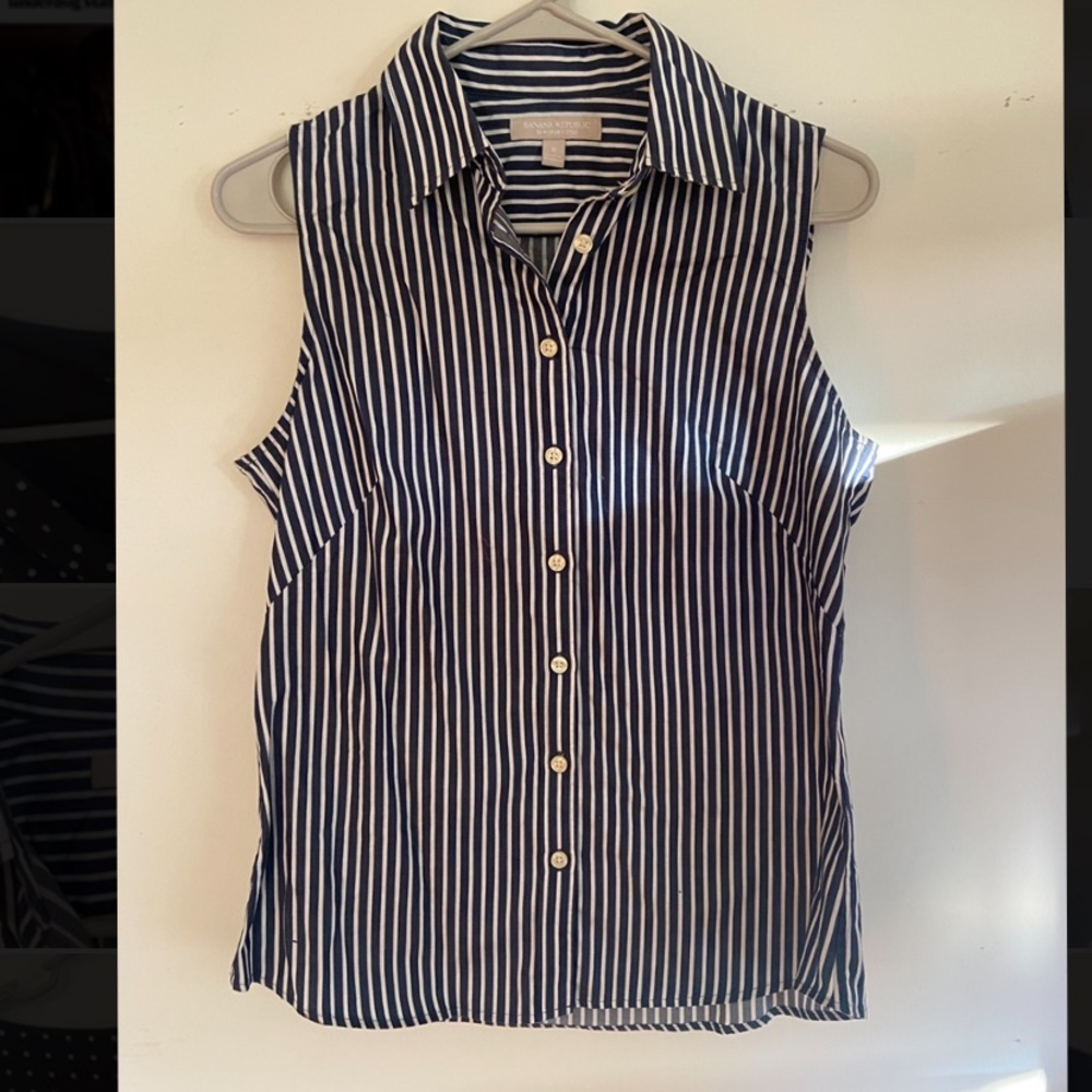 Banana Republic button down fitted sleeveless top excellent condition size 8